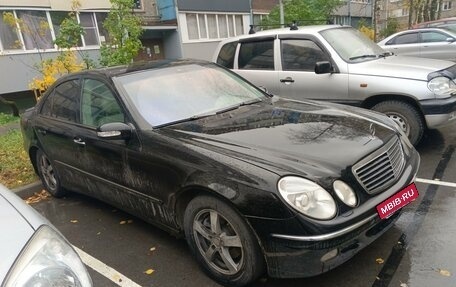 Mercedes-Benz E-Класс, 2004 год, 600 000 рублей, 8 фотография