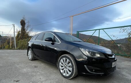 Opel Astra J, 2013 год, 600 000 рублей, 2 фотография