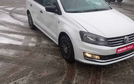 Volkswagen Polo VI (EU Market), 2018 год, 670 000 рублей, 2 фотография