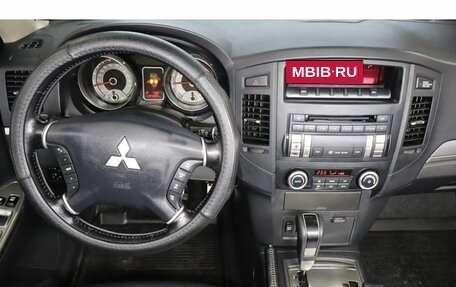 Mitsubishi Pajero IV, 2013 год, 2 850 000 рублей, 8 фотография