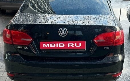 Volkswagen Jetta VI, 2013 год, 1 280 000 рублей, 2 фотография