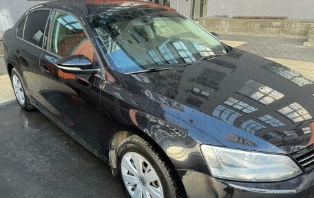 Volkswagen Jetta VI, 2013 год, 1 280 000 рублей, 4 фотография