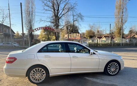 Mercedes-Benz E-Класс, 2011 год, 2 500 000 рублей, 15 фотография