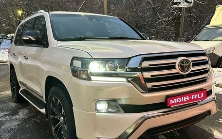 Toyota Land Cruiser 200, 2016 год, 6 150 000 рублей, 2 фотография