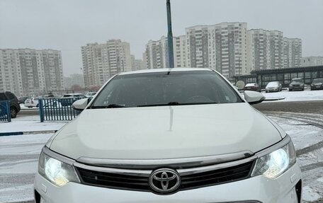 Toyota Camry, 2015 год, 2 350 000 рублей, 15 фотография