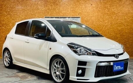 Toyota Vitz, 2020 год, 1 050 000 рублей, 2 фотография