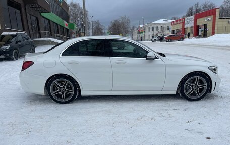 Mercedes-Benz C-Класс, 2018 год, 3 300 000 рублей, 5 фотография