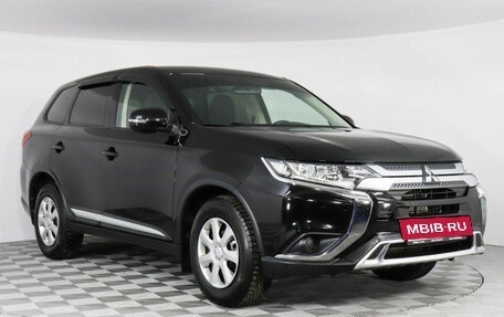 Mitsubishi Outlander III рестайлинг 3, 2019 год, 2 297 000 рублей, 3 фотография