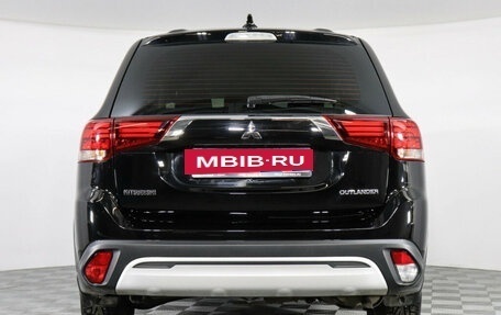 Mitsubishi Outlander III рестайлинг 3, 2019 год, 2 297 000 рублей, 6 фотография