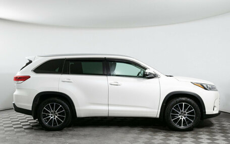 Toyota Highlander III, 2017 год, 4 189 000 рублей, 4 фотография