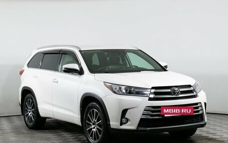 Toyota Highlander III, 2017 год, 4 189 000 рублей, 3 фотография