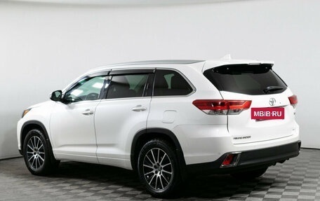 Toyota Highlander III, 2017 год, 4 189 000 рублей, 7 фотография