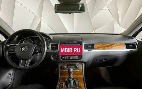 Volkswagen Touareg III, 2010 год, 1 979 000 рублей, 10 фотография