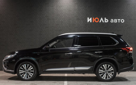 Mitsubishi Outlander III рестайлинг 3, 2018 год, 3 471 660 рублей, 5 фотография