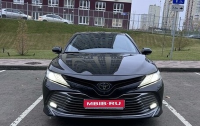 Toyota Camry, 2019 год, 2 800 000 рублей, 1 фотография