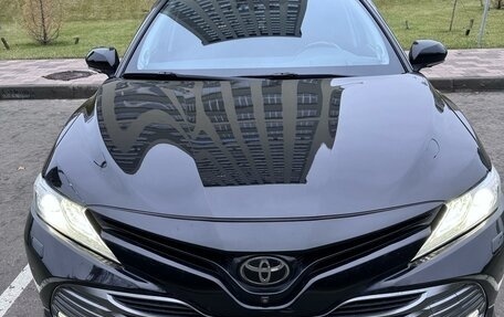 Toyota Camry, 2019 год, 2 800 000 рублей, 2 фотография