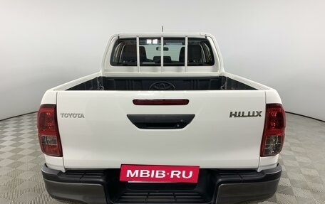 Toyota Hilux VIII, 2023 год, 6 990 000 рублей, 6 фотография