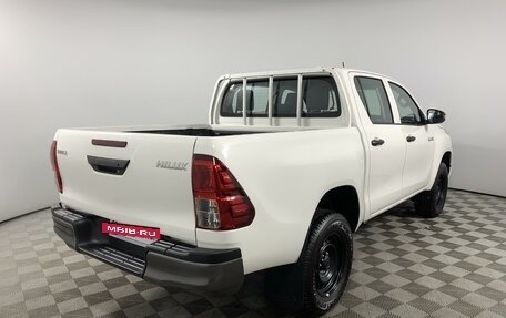 Toyota Hilux VIII, 2023 год, 6 990 000 рублей, 5 фотография