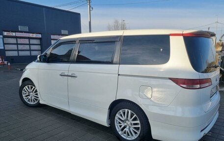 Honda Elysion I, 2004 год, 880 000 рублей, 3 фотография