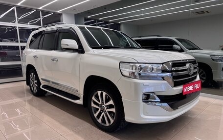 Toyota Land Cruiser 200, 2018 год, 8 500 000 рублей, 3 фотография