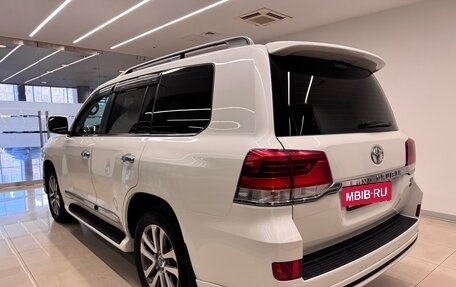 Toyota Land Cruiser 200, 2018 год, 8 500 000 рублей, 7 фотография