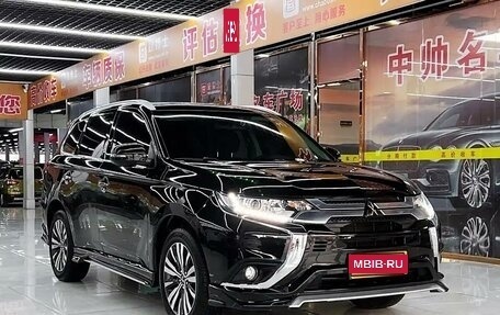 Mitsubishi Outlander III рестайлинг 3, 2022 год, 2 430 010 рублей, 1 фотография