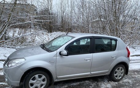 Renault Sandero I, 2012 год, 900 000 рублей, 2 фотография