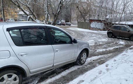 Renault Sandero I, 2012 год, 900 000 рублей, 4 фотография