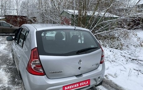 Renault Sandero I, 2012 год, 900 000 рублей, 3 фотография