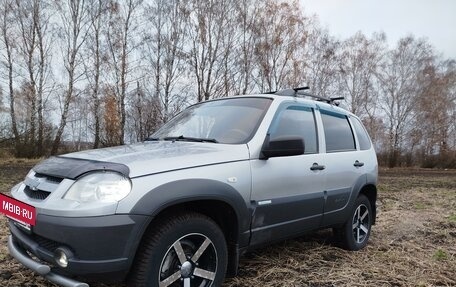 Chevrolet Niva I рестайлинг, 2014 год, 705 000 рублей, 7 фотография