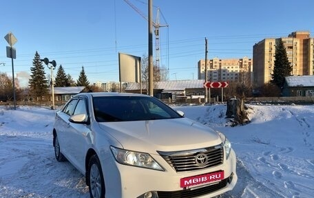 Toyota Camry, 2013 год, 2 100 000 рублей, 2 фотография