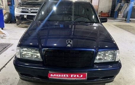 Mercedes-Benz C-Класс, 2000 год, 1 500 000 рублей, 1 фотография