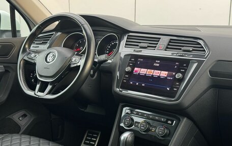 Volkswagen Tiguan II, 2019 год, 2 740 000 рублей, 21 фотография