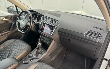 Volkswagen Tiguan II, 2019 год, 2 740 000 рублей, 22 фотография