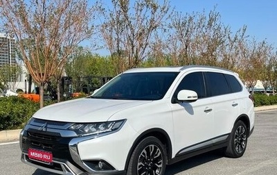 Mitsubishi Outlander III рестайлинг 3, 2020 год, 2 550 000 рублей, 1 фотография