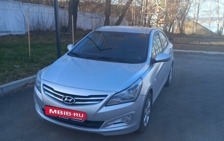 Hyundai Solaris II рестайлинг, 2015 год, 1 030 000 рублей, 6 фотография