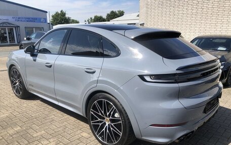 Porsche Cayenne III, 2024 год, 27 190 000 рублей, 2 фотография