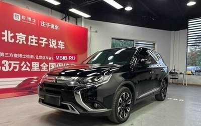 Mitsubishi Outlander III рестайлинг 3, 2021 год, 2 580 000 рублей, 1 фотография