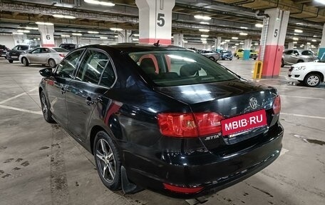 Volkswagen Jetta VI, 2013 год, 1 050 000 рублей, 3 фотография