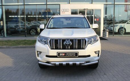 Toyota Land Cruiser Prado 150 рестайлинг 2, 2018 год, 6 450 000 рублей, 2 фотография