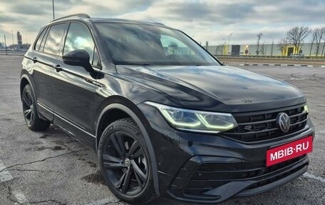 Volkswagen Tiguan II, 2021 год, 4 760 000 рублей, 13 фотография