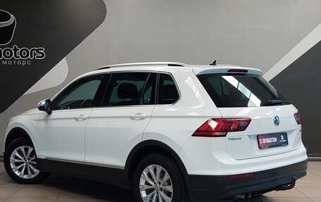 Volkswagen Tiguan II, 2018 год, 2 864 000 рублей, 5 фотография