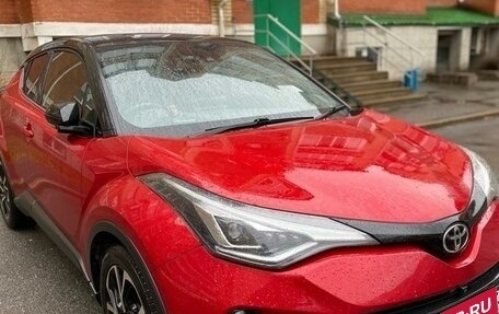 Toyota C-HR I рестайлинг, 2019 год, 2 380 000 рублей, 1 фотография