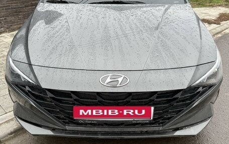 Hyundai Elantra, 2022 год, 2 400 000 рублей, 2 фотография