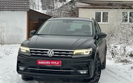 Volkswagen Tiguan II, 2018 год, 3 800 000 рублей, 1 фотография