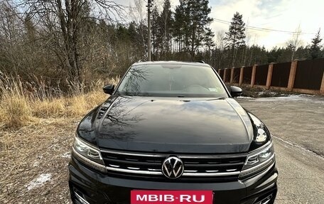 Volkswagen Tiguan II, 2020 год, 3 400 000 рублей, 2 фотография