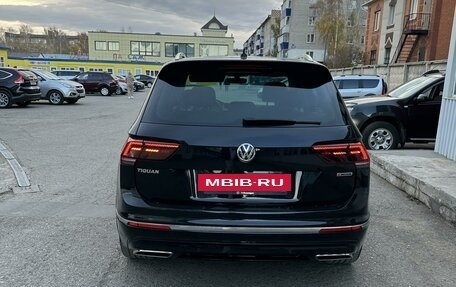 Volkswagen Tiguan II, 2018 год, 3 800 000 рублей, 8 фотография