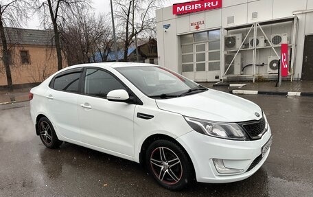 KIA Rio III рестайлинг, 2013 год, 1 100 000 рублей, 3 фотография