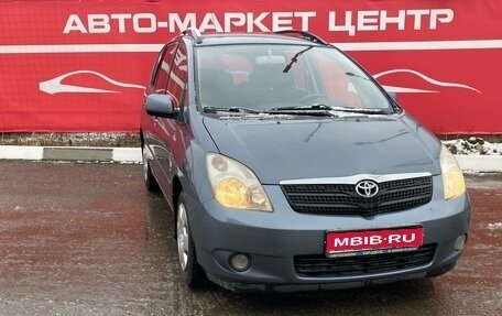 Toyota Corolla Verso I, 2002 год, 599 000 рублей, 1 фотография