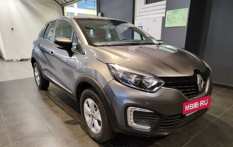 Renault Kaptur I рестайлинг, 2017 год, 890 000 рублей, 2 фотография